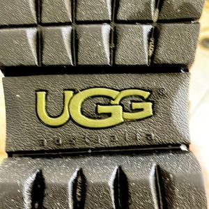Mens Uggs size 9